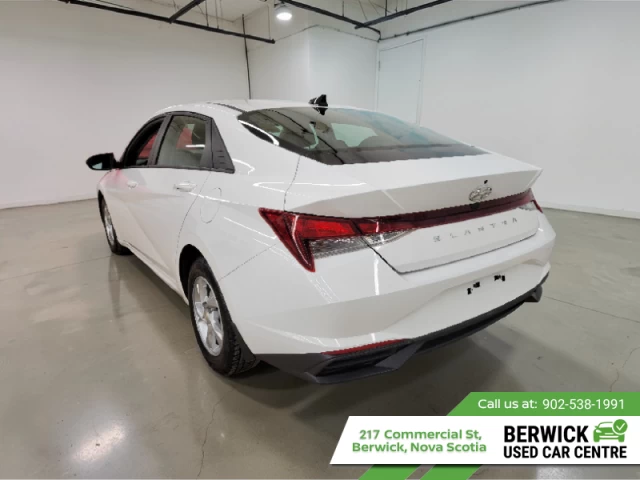 Hyundai Elantra Essential Manual 2021