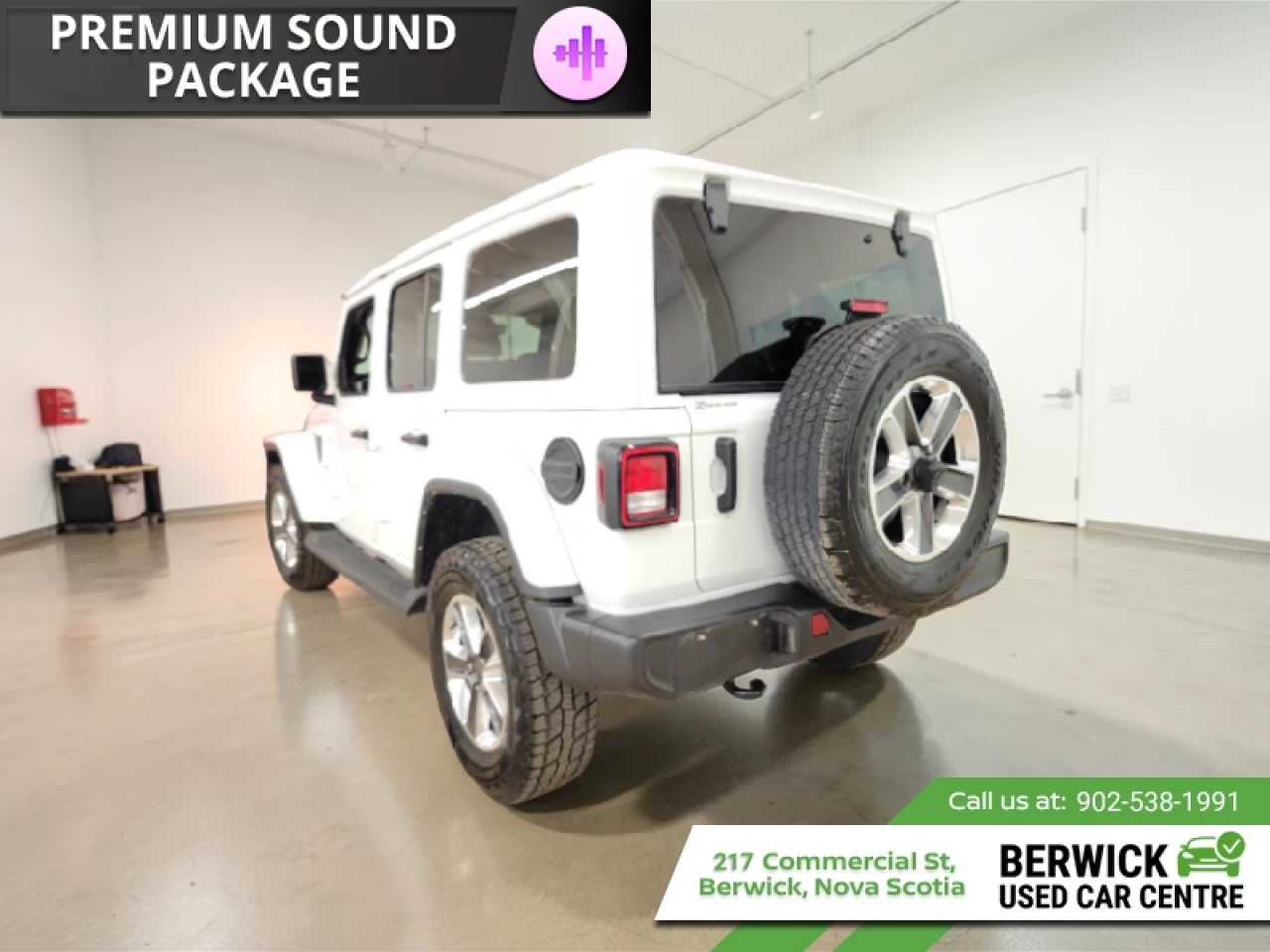 2022 Jeep Wrangler Unlimited Sahara Main Image