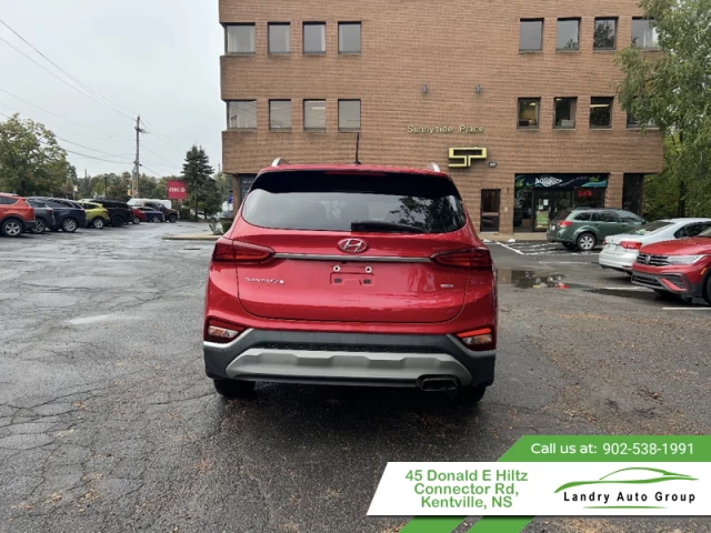 Hyundai Santa Fe 2.4L Essential AWD w/Safety Package 2020