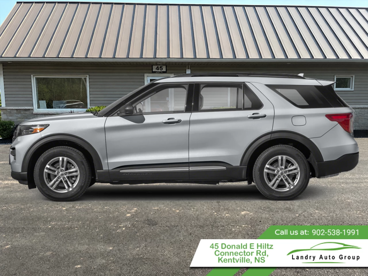 2024 Ford Explorer XLT Main Image