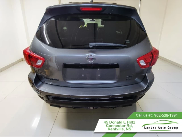 Nissan Pathfinder SV Tech 2020
