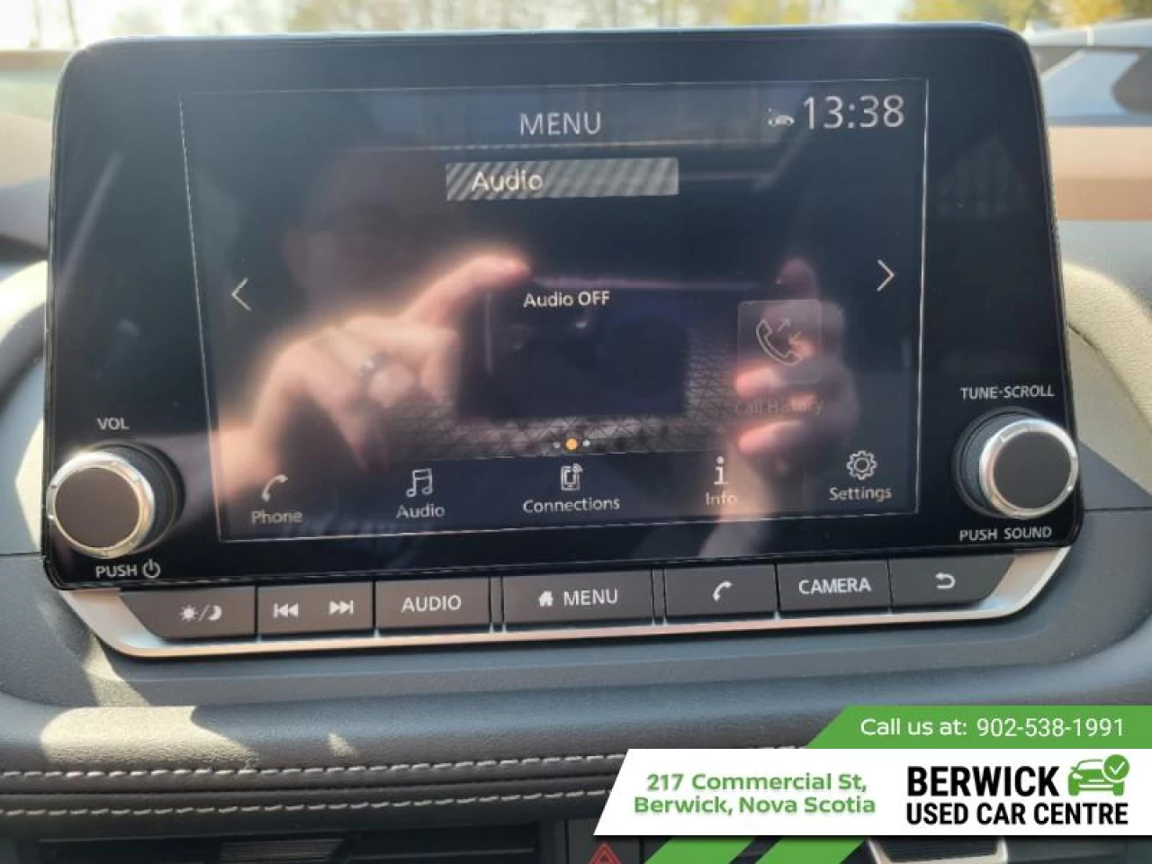 2023 Nissan Rogue SV Moonroof Main Image