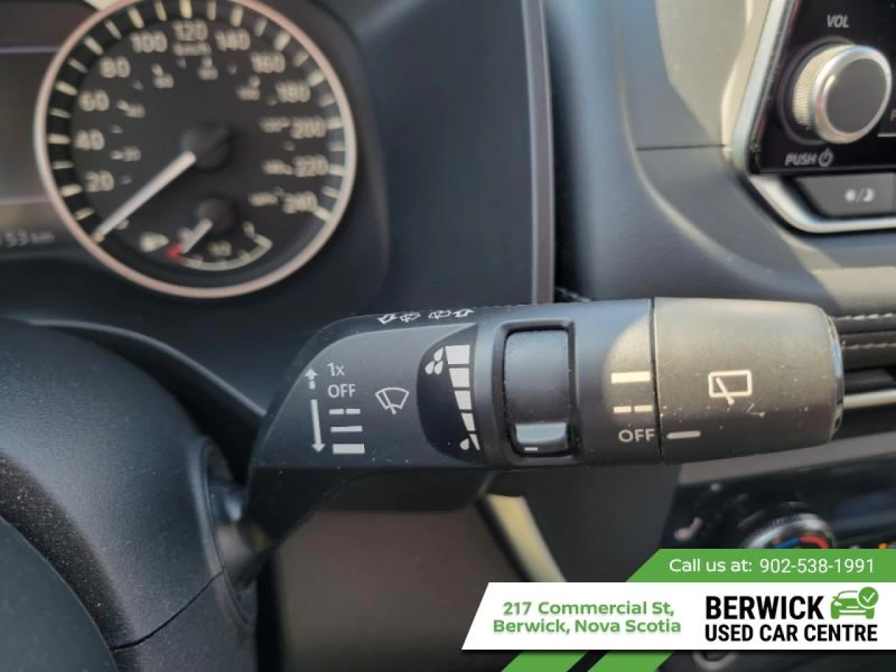 2023 Nissan Rogue SV Moonroof Main Image