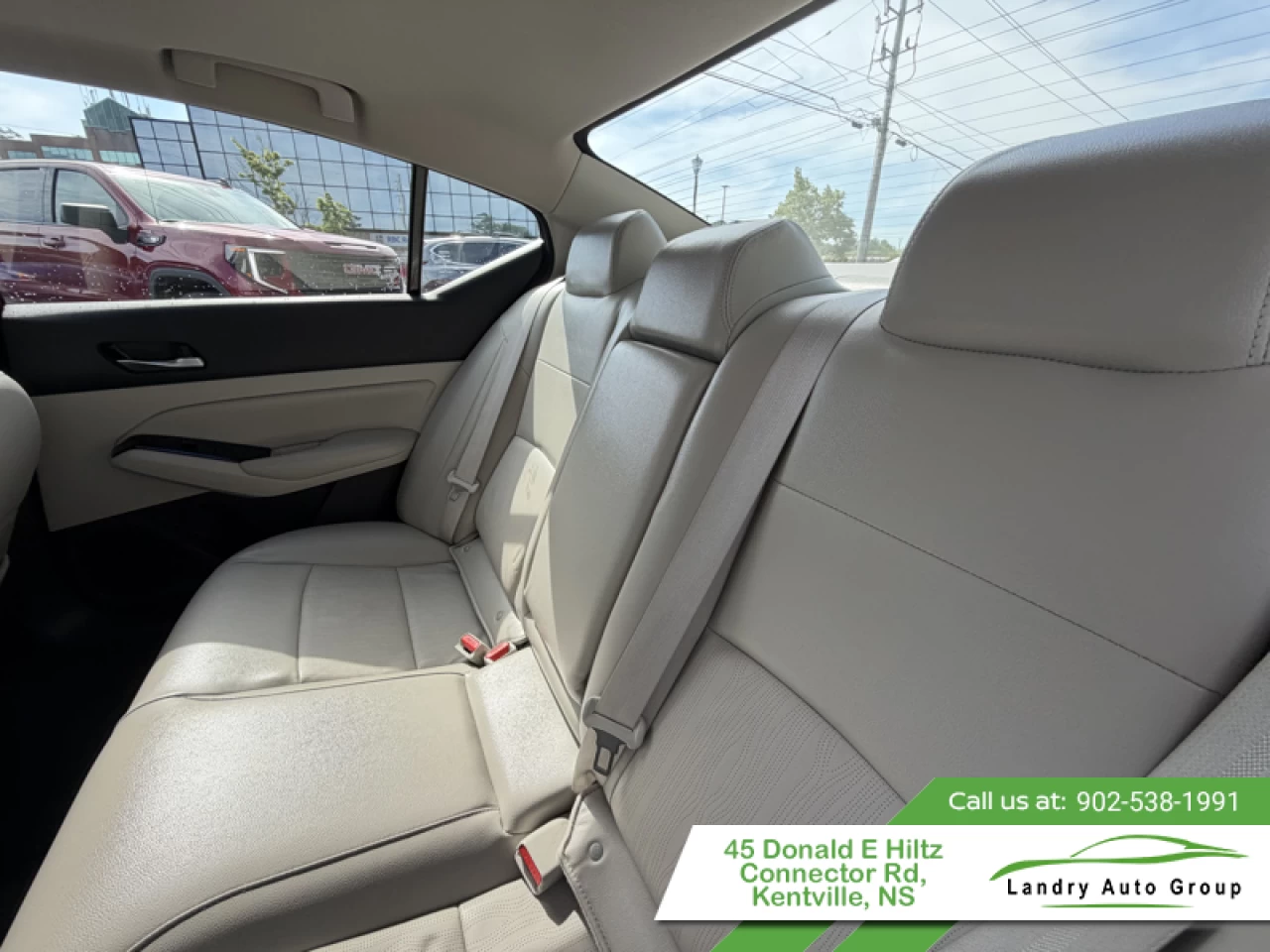 2022 Nissan Altima Platinum Main Image
