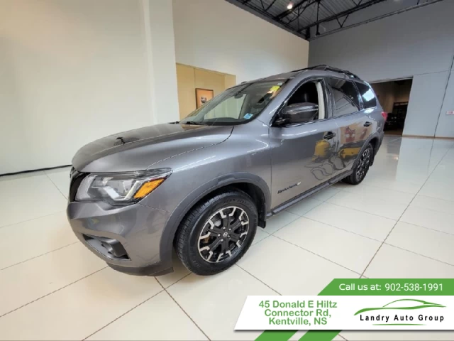 Nissan Pathfinder SV Tech 2020