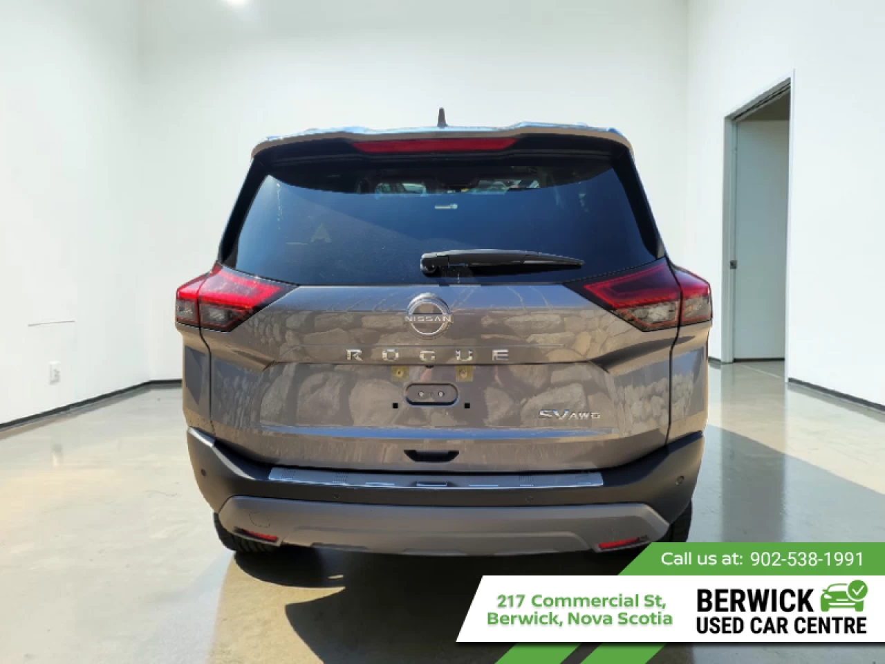 2023 Nissan Rogue SV Moonroof Main Image