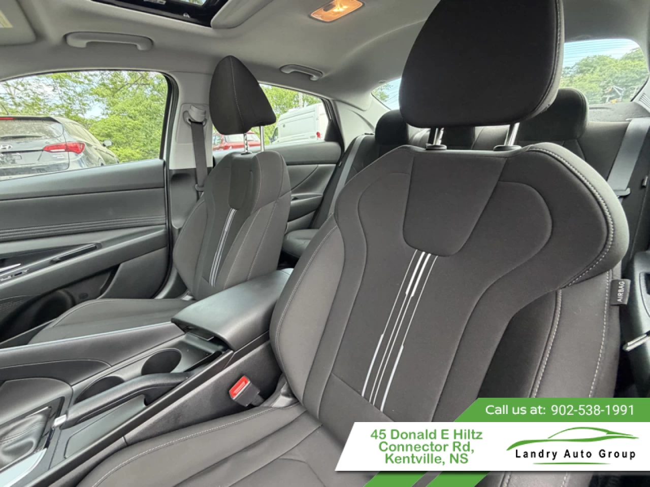 2025 Hyundai Elantra Preferred IVT w/Tech Pkg Main Image