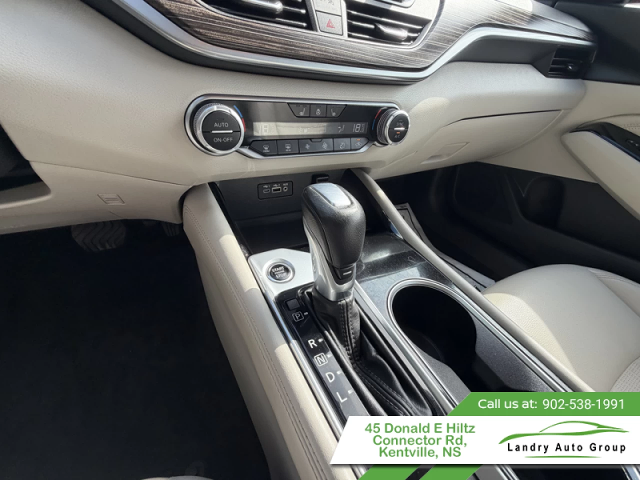 2022 Nissan Altima Platinum Main Image