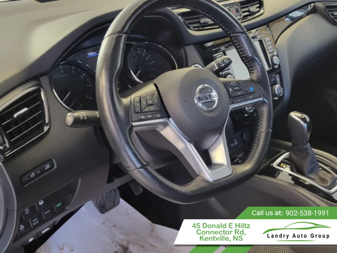 2023 Nissan Qashqai SV AWD Main Image