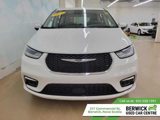 Chrysler Pacifica Touring L 2023