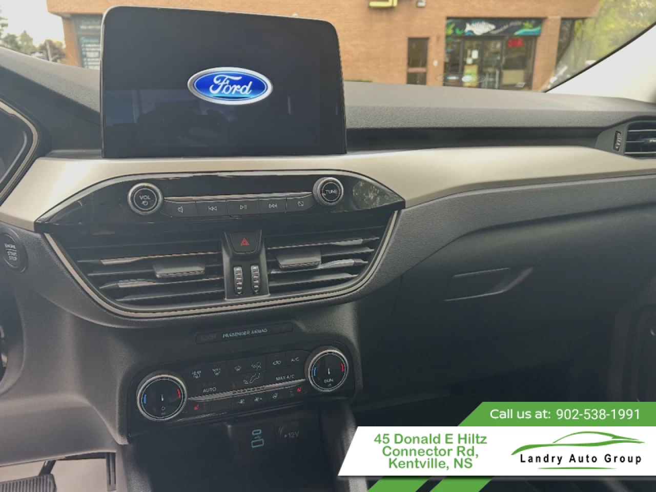 2022 Ford Escape SEL AWD Main Image