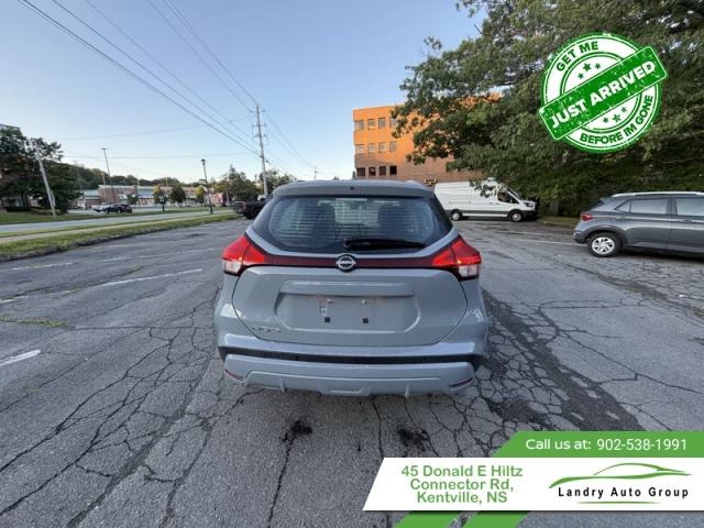 Nissan Kicks Play SV 2025