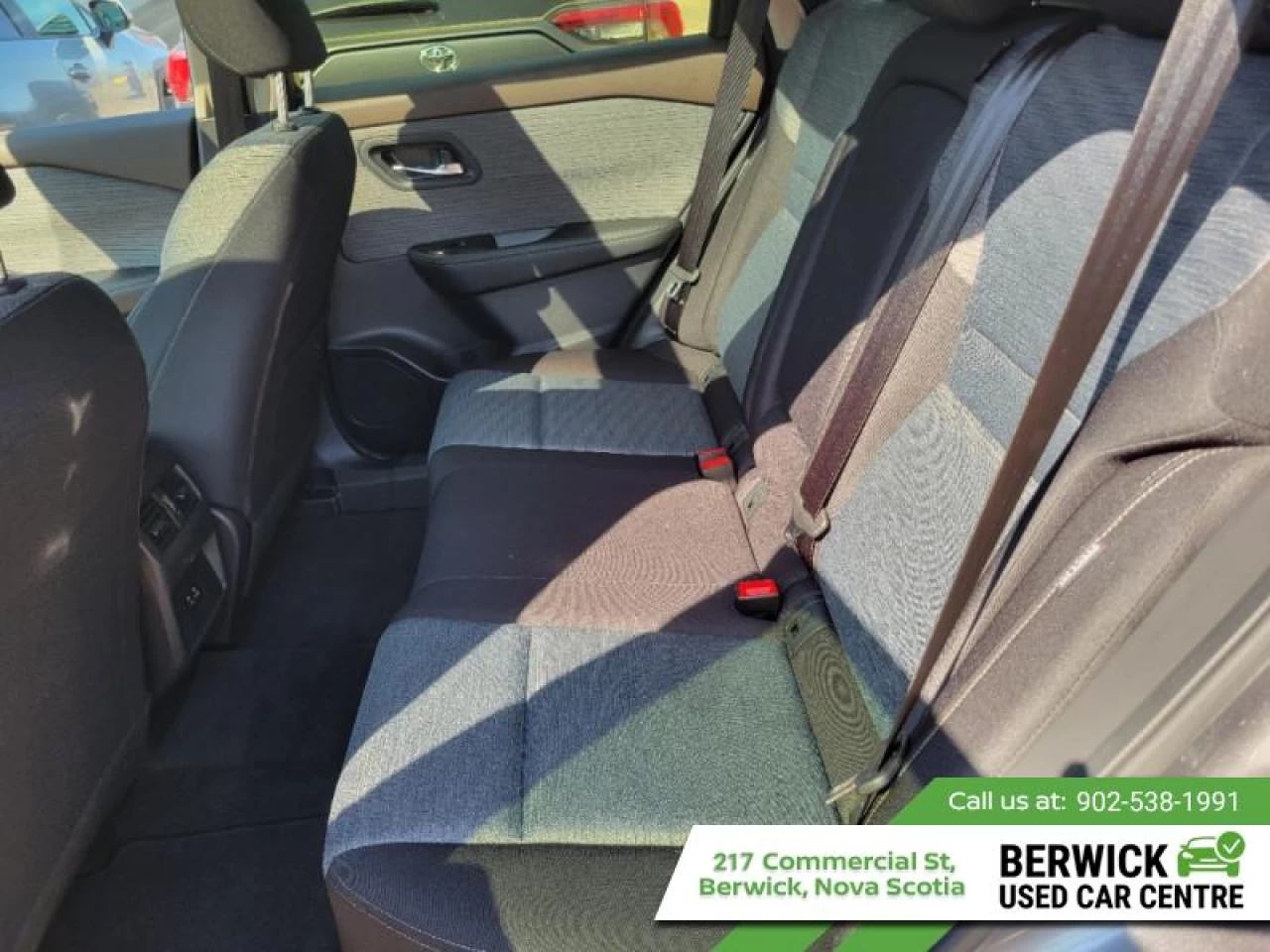 2023 Nissan Rogue SV Moonroof Main Image