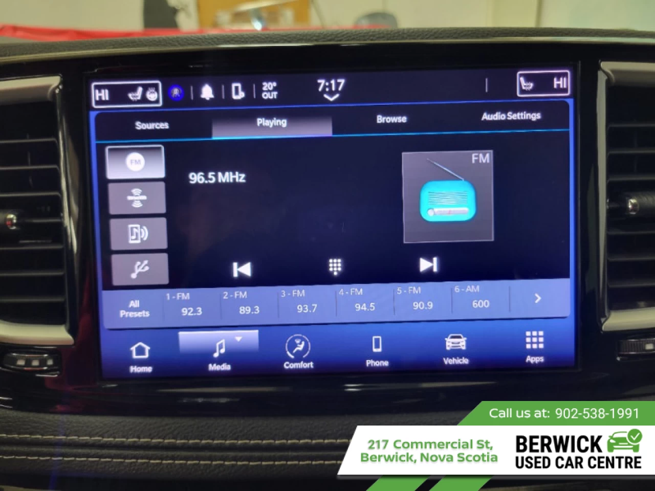 2023 Chrysler Pacifica Touring L Main Image