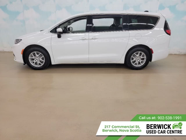 Chrysler Pacifica Touring L 2023