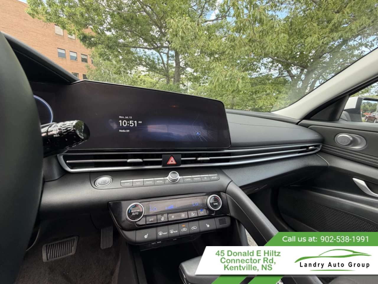 2025 Hyundai Elantra Preferred IVT w/Tech Pkg Main Image