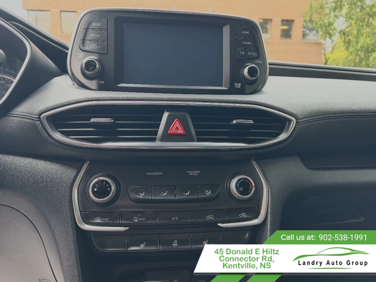 2020 Hyundai Santa Fe 2.4L Essential AWD w/Safety Package Main Image