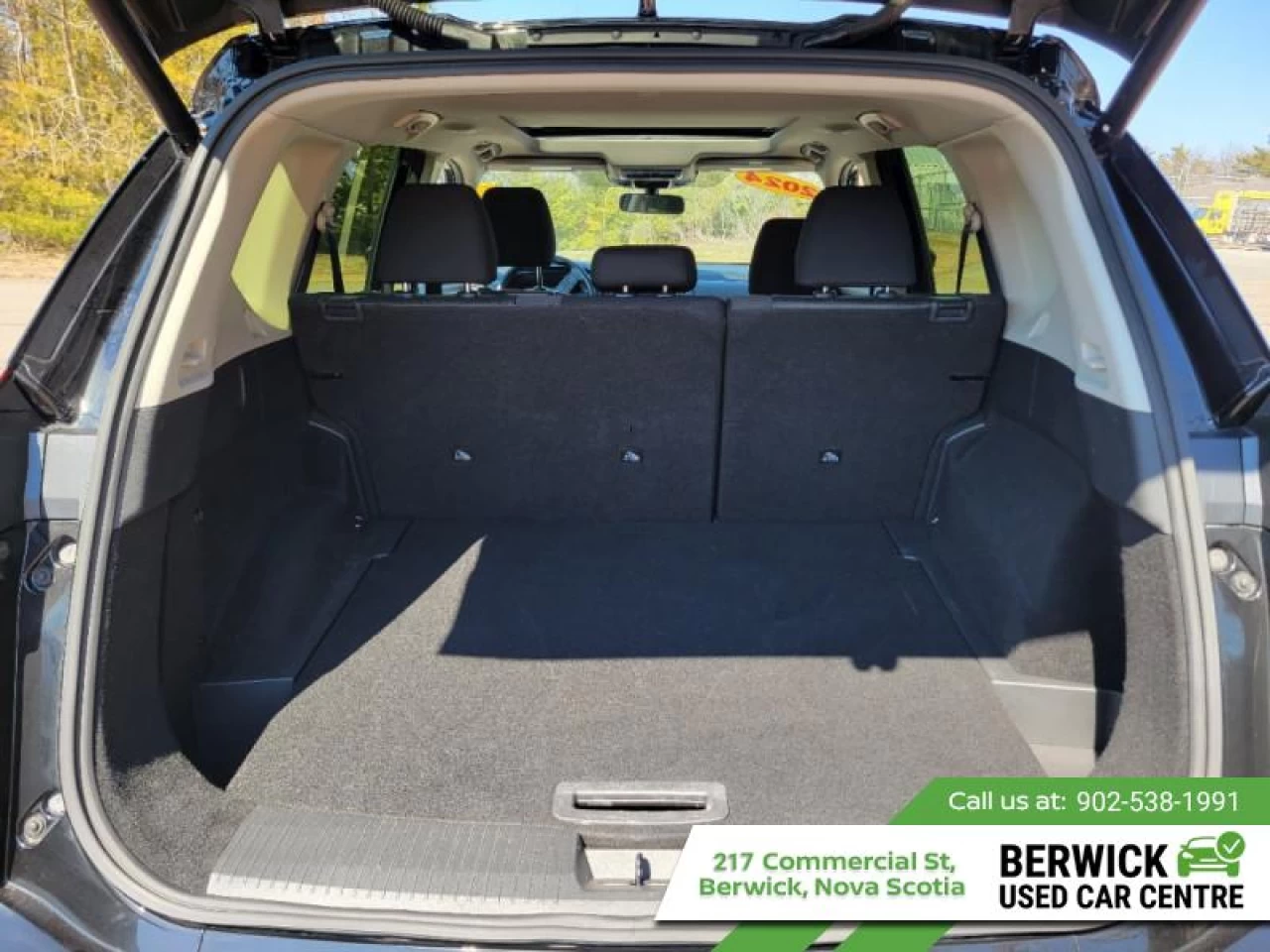 2024 Nissan Rogue SV Moonroof Main Image