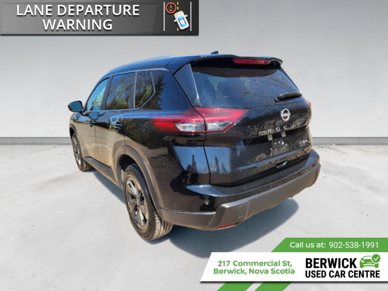 2024 Nissan Rogue SV Moonroof Main Image