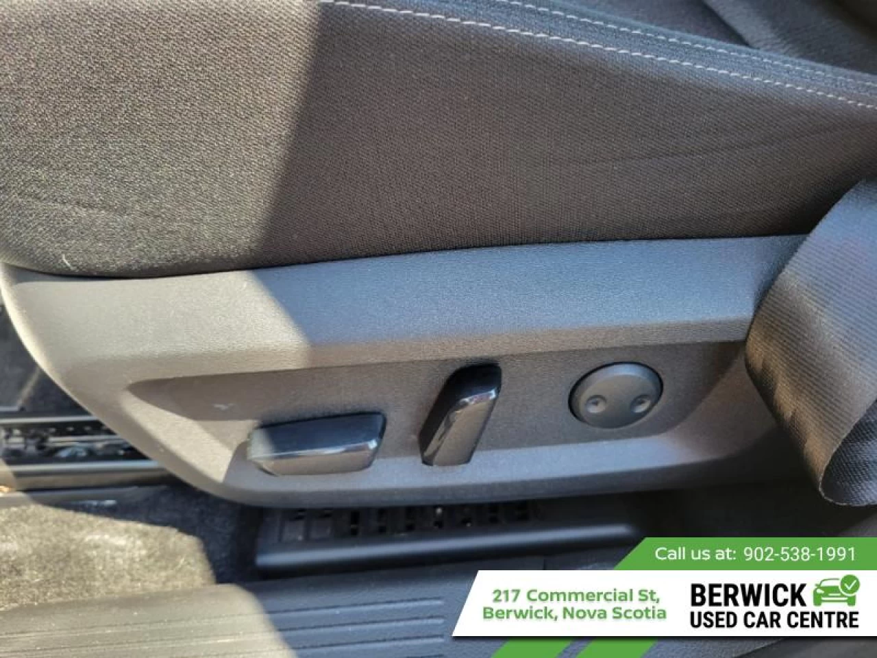 2024 Nissan Rogue SV Moonroof Main Image