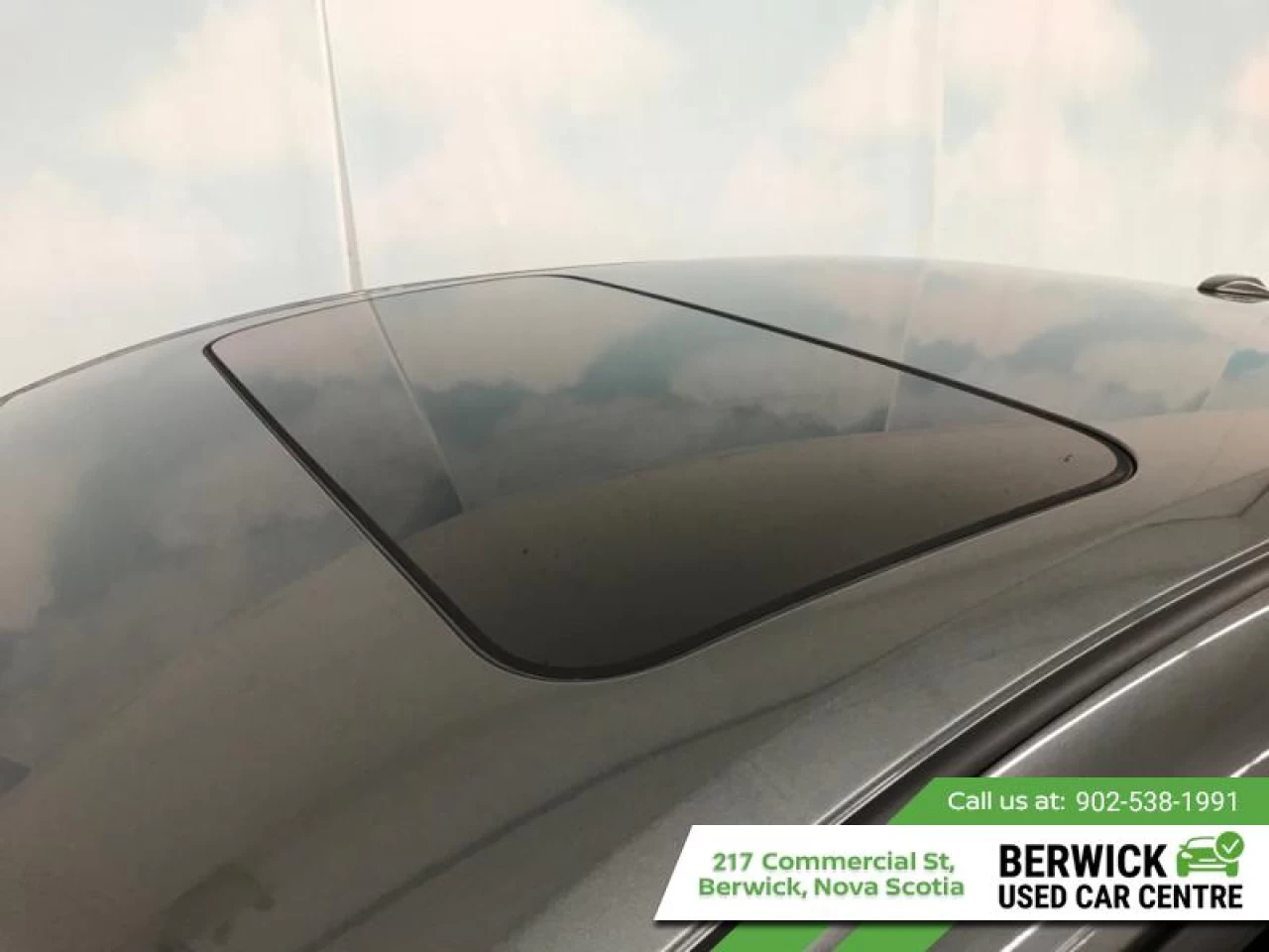 2021 Nissan Sentra SR CVT Main Image