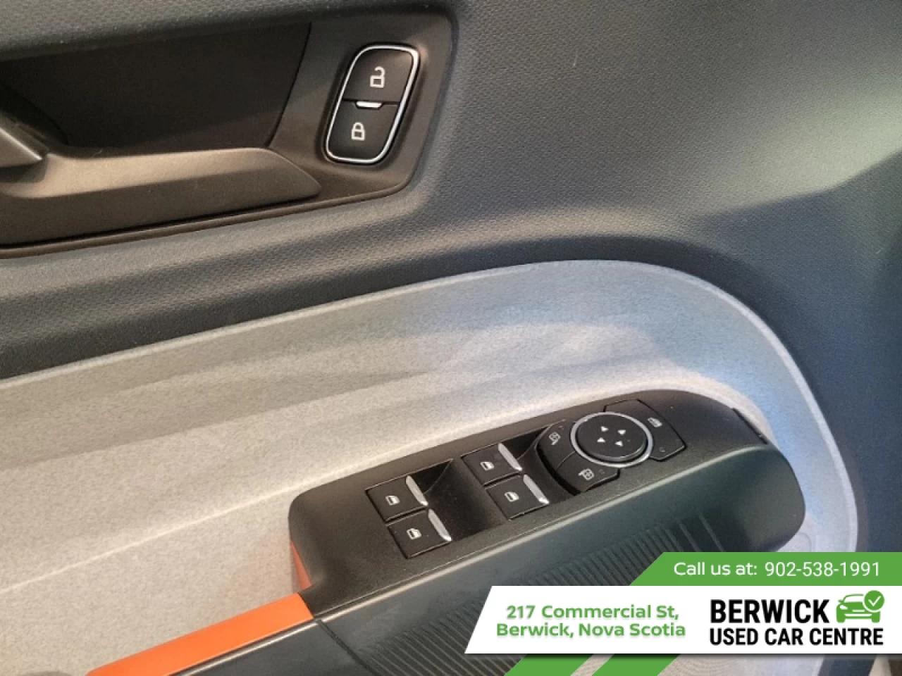 2022 Ford Maverick XLT HYBRID Main Image