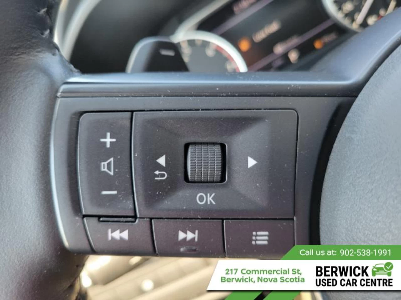 2024 Nissan Rogue SV Moonroof Main Image