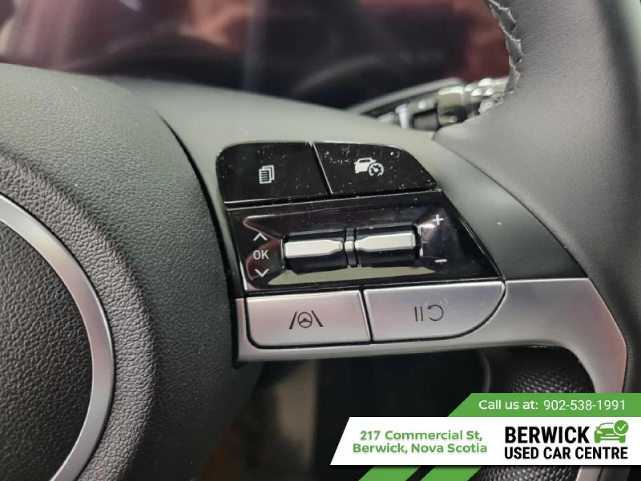 2025 Hyundai Elantra Preferred IVT w/Tech Pkg Main Image