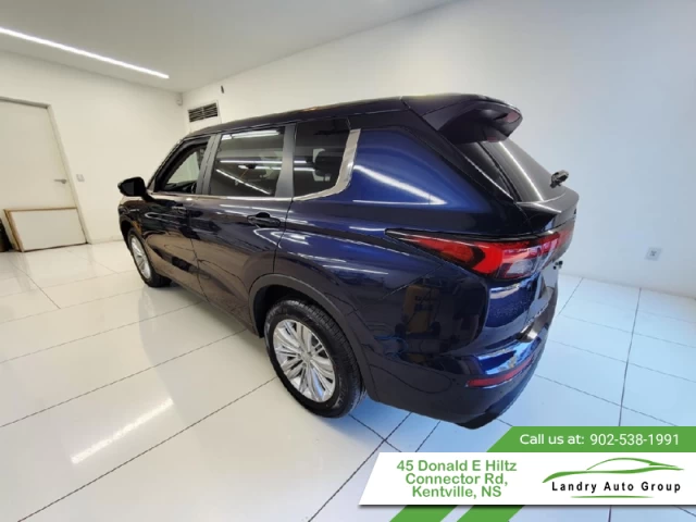 Mitsubishi Outlander ES S-AWC 2024