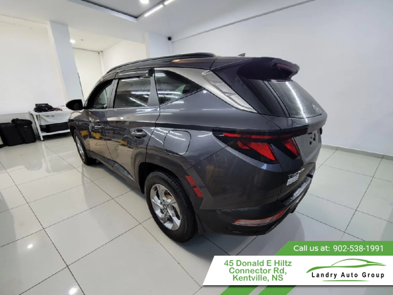 2022 Hyundai Tucson Preferred AWD Main Image
