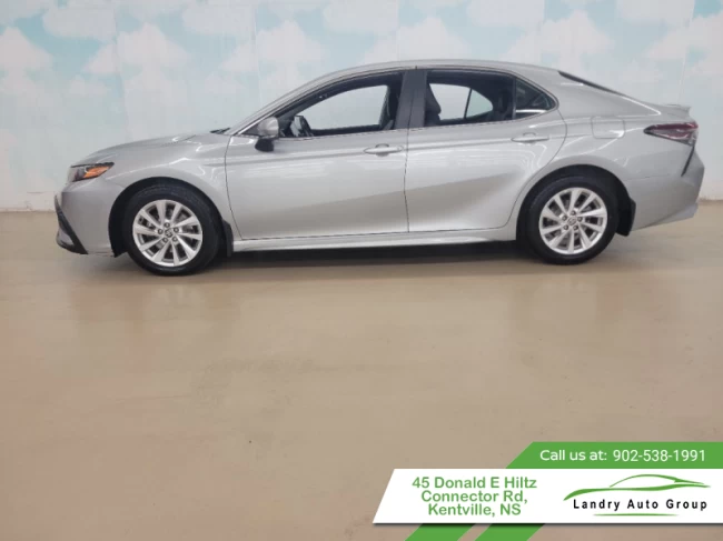 Toyota Camry - 2023