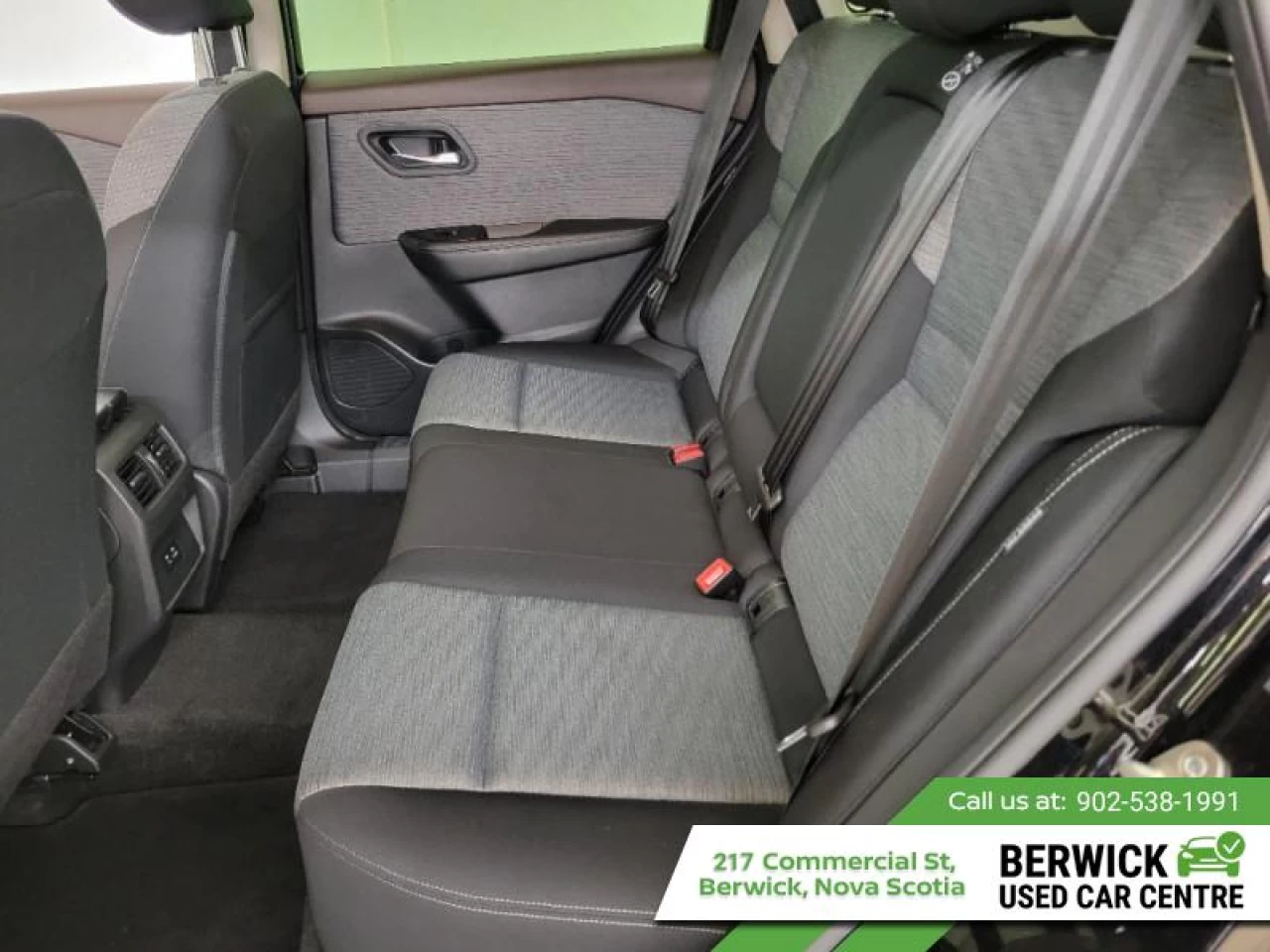 2023 Nissan Rogue SV Moonroof Main Image