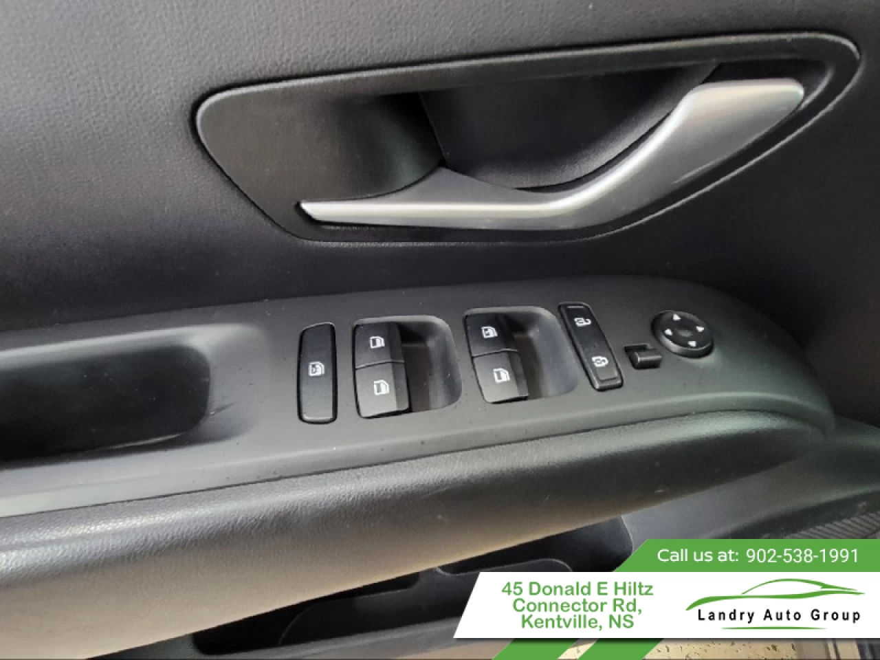 2022 Hyundai Tucson Essential AWD Main Image