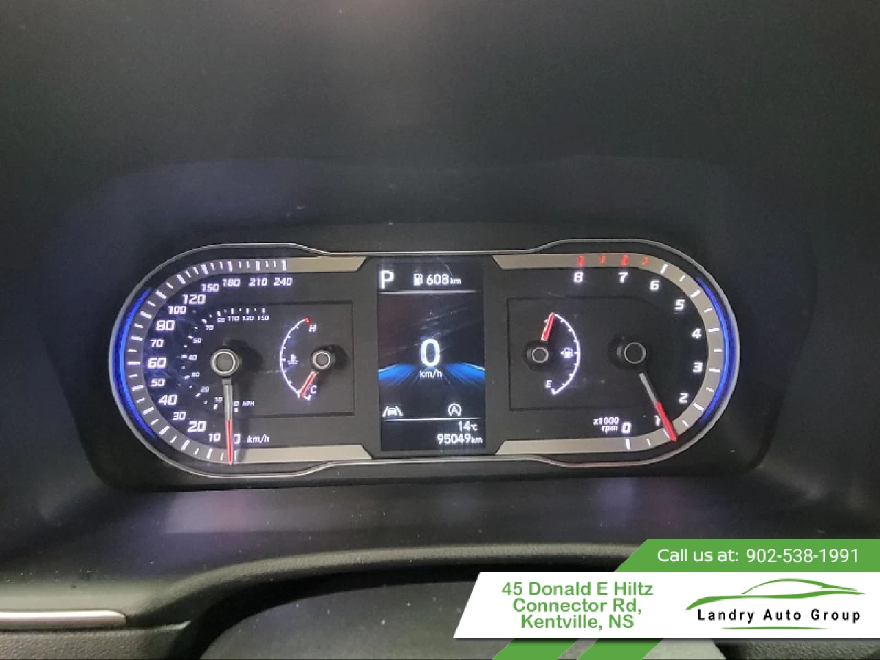 2022 Hyundai Tucson Essential AWD Main Image